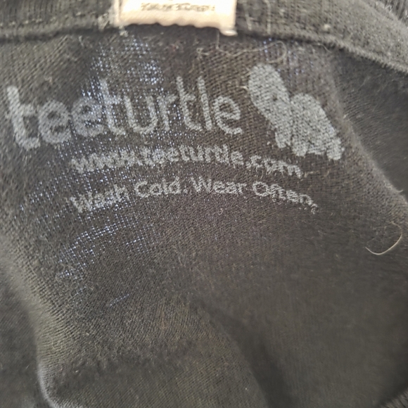 ⭐️Cosplay Is Life Black Graphic Tee Size XL - Picture 5 of 5